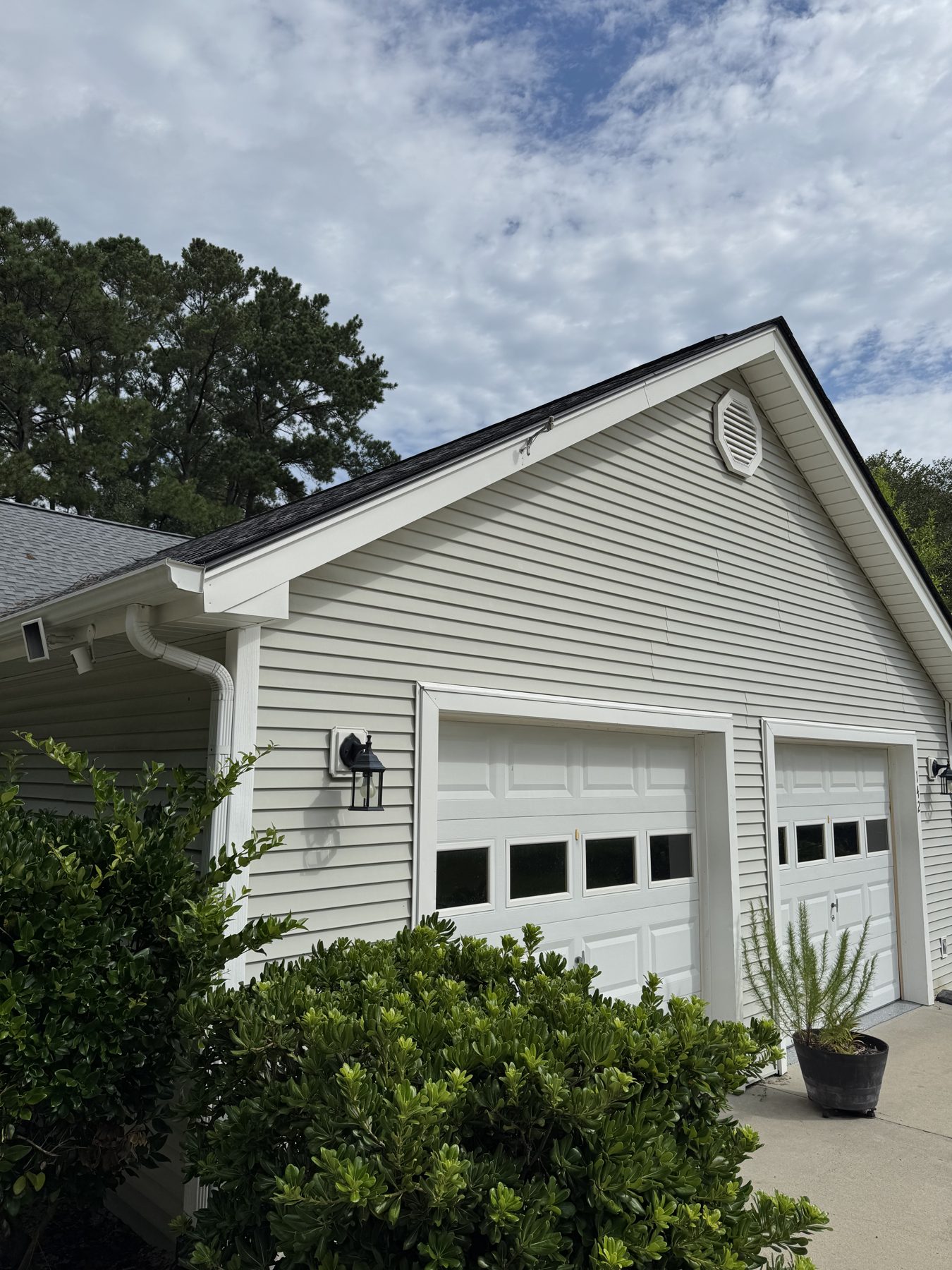 Luxury Outbuilding Clean — TruShine Pressure Washing Pawleys Island